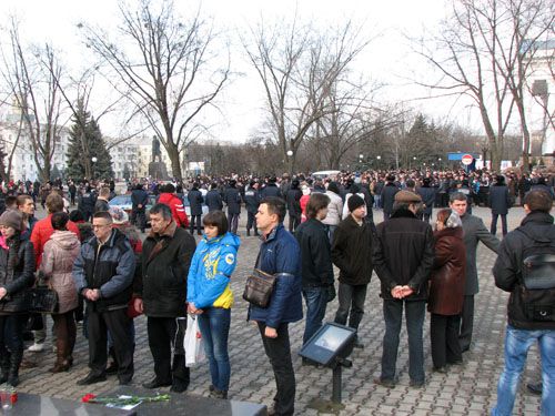 В Краматорске в эстремальных условиях прошла панихида памяти убитого на Майдане Сергея Бондарева (фото, видео) (дополнено)
