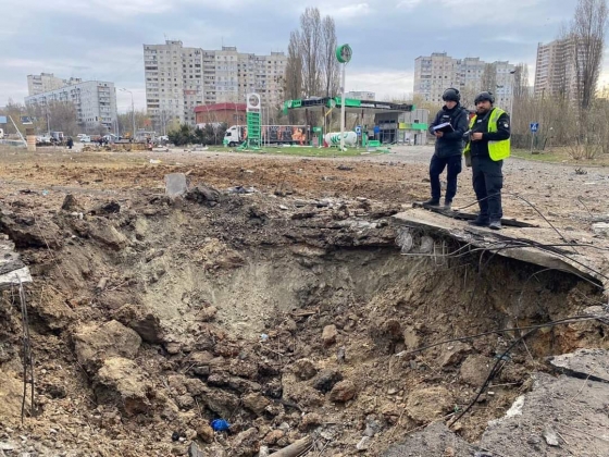 Удар по Салтівському району Харкова: ракети влучили у землю поряд із медкомплексом, пошкоджено будівлі, ЛЕП, інженерні комунікації