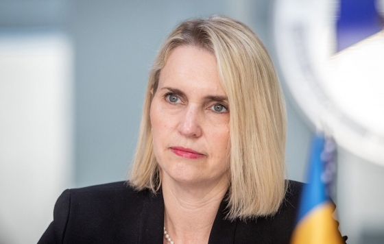 Посол Брінк наголосила на важливості посилення ППО України після атаки РФ на Одесу