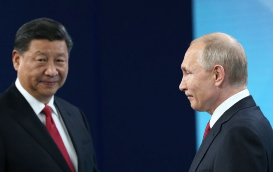 Експорт Китаю до Росії у березні скоротився вперше за два роки: Bloomberg назвало причину